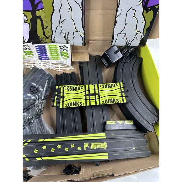 Scooby-Doo! Electric Race HO Slot Car Set 2011 Auto World Shaggy Incomplete Read - Picture 5 of 6